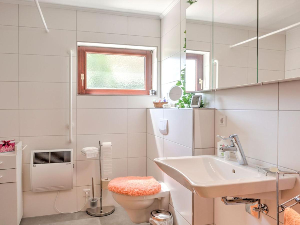 Sunny Flat In Bad Driburg With Garden Apartment Exterior photo