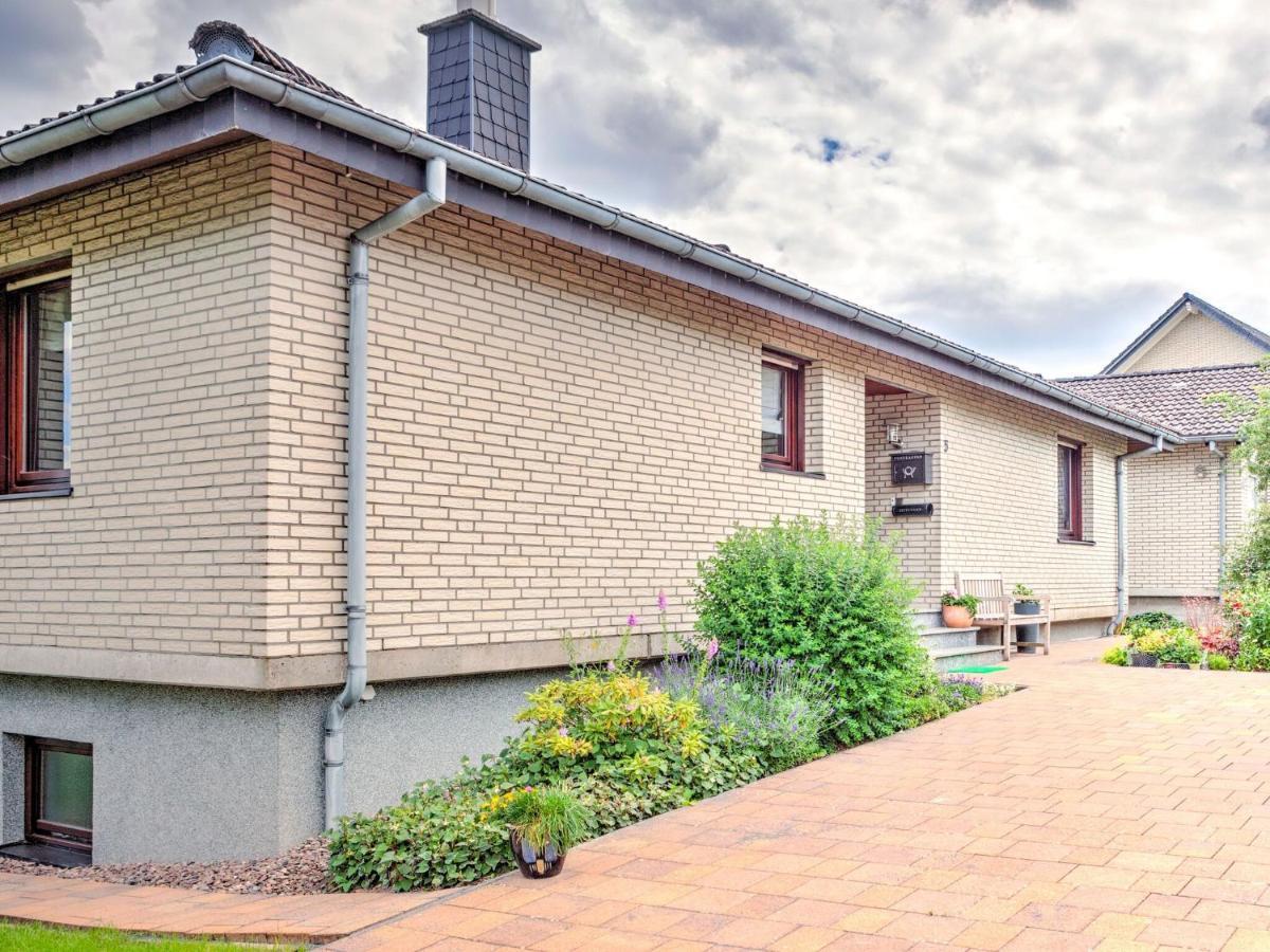Sunny Flat In Bad Driburg With Garden Apartment Exterior photo
