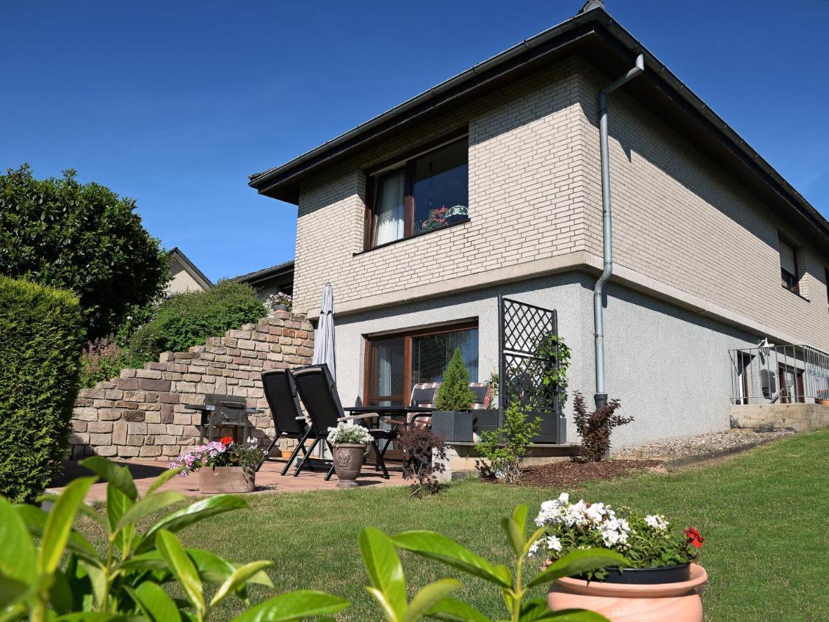 Sunny Flat In Bad Driburg With Garden Apartment Exterior photo